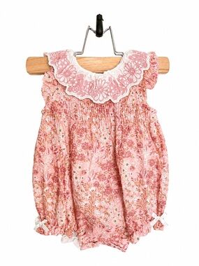 Cupcakes & Cashmere Baby Floral Smocked Lace Collar Romper 6-9M